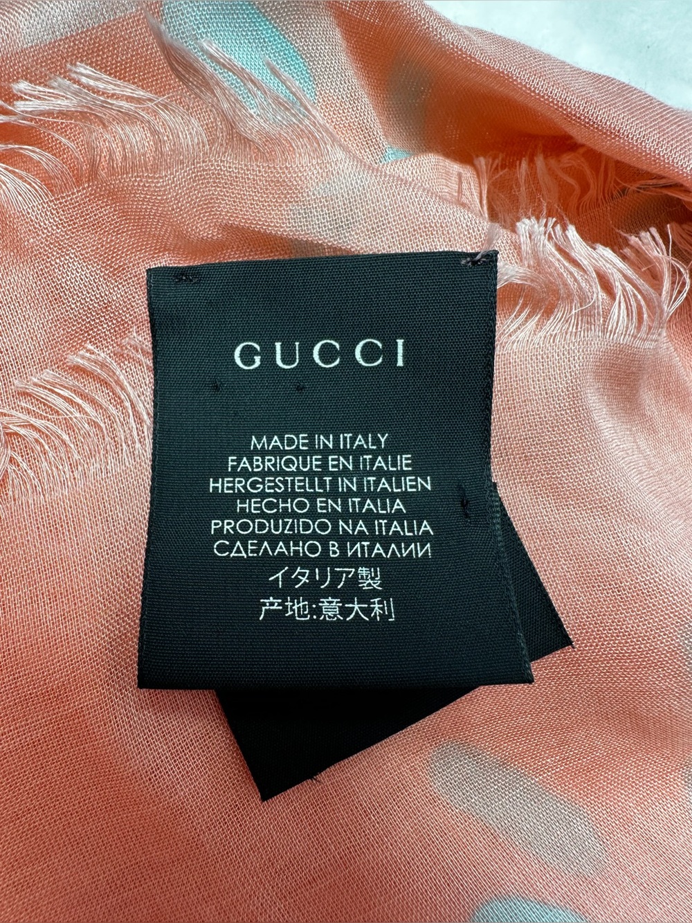 Gucci Coral Scarf with Light Blue Logo Motif - Picture 3 of 13
